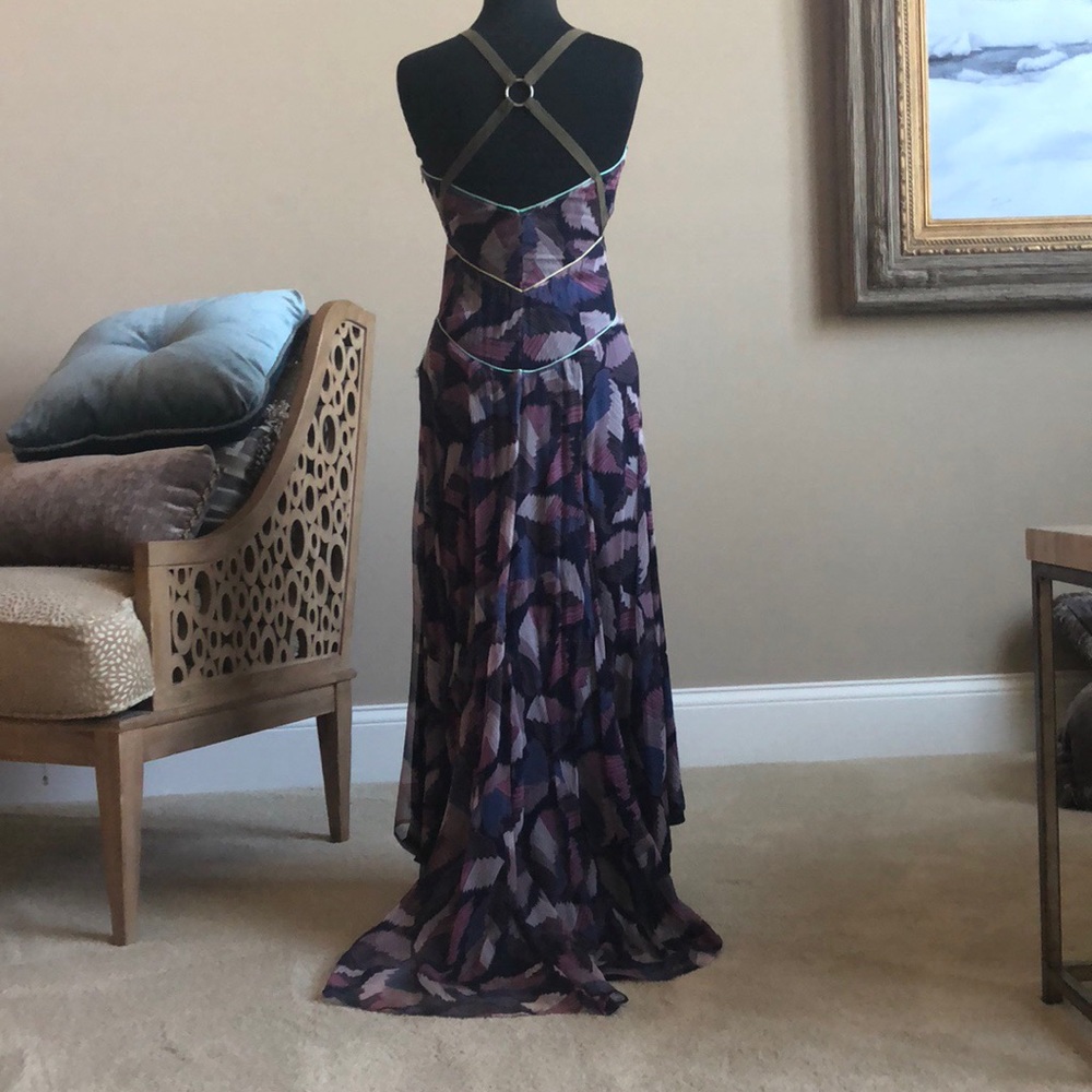 Stunning dress with bustle - Picture 1 of 7